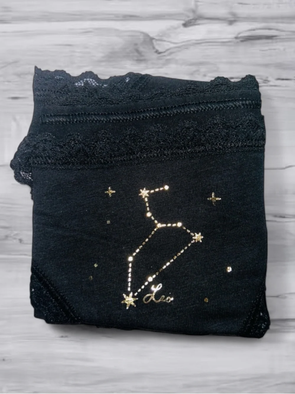 ♌️ Leo Zodiac Symbol Lace Trim Panty Victoria Secret XS NWT